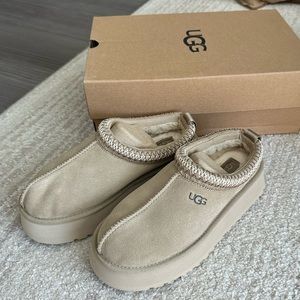 UGG Tazz Mustard Seed Clog size 7